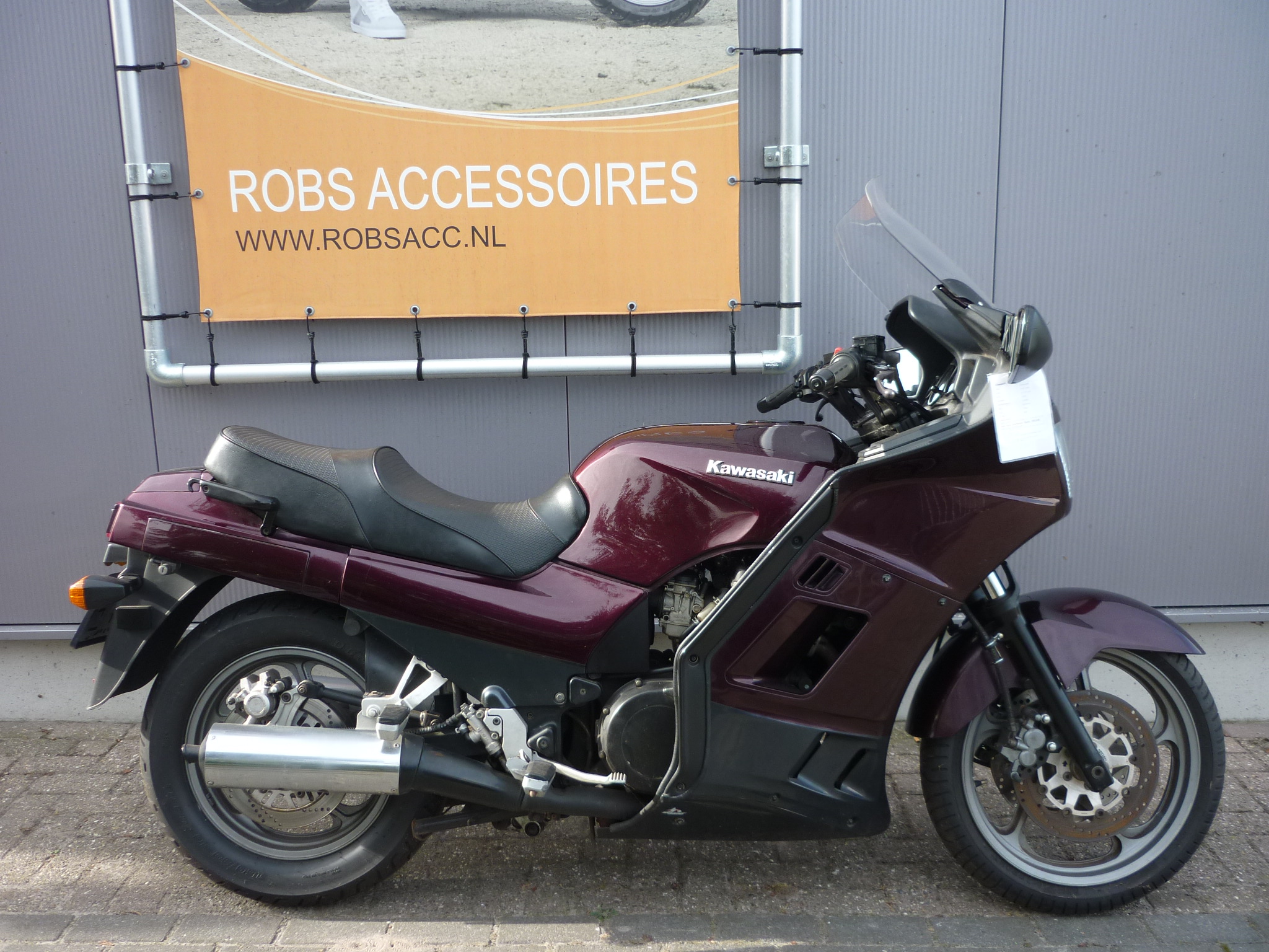 kawasaki gtr